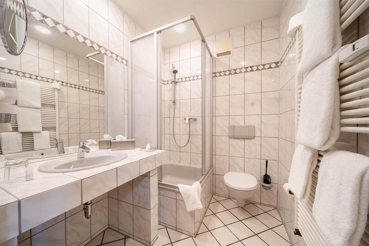Hotel Frechener Hof ภายนอก รูปภาพ
